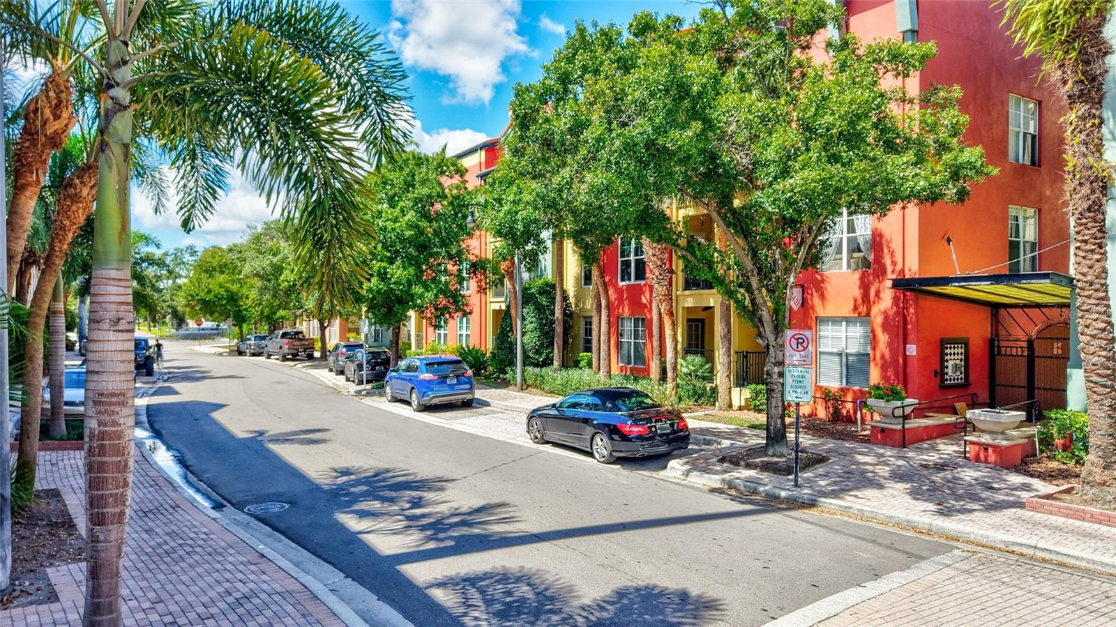 Image 28 of 40 For 2421 Horatio Street 820