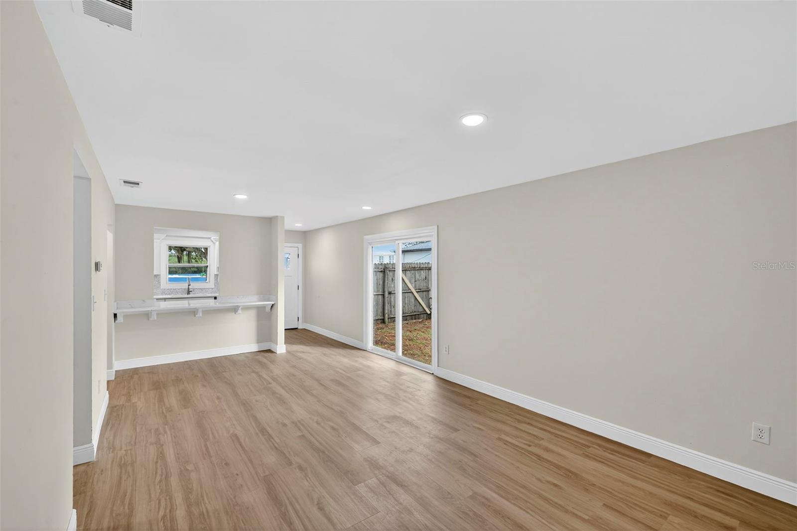 Image 10 of 34 For 5853 Harrison Street