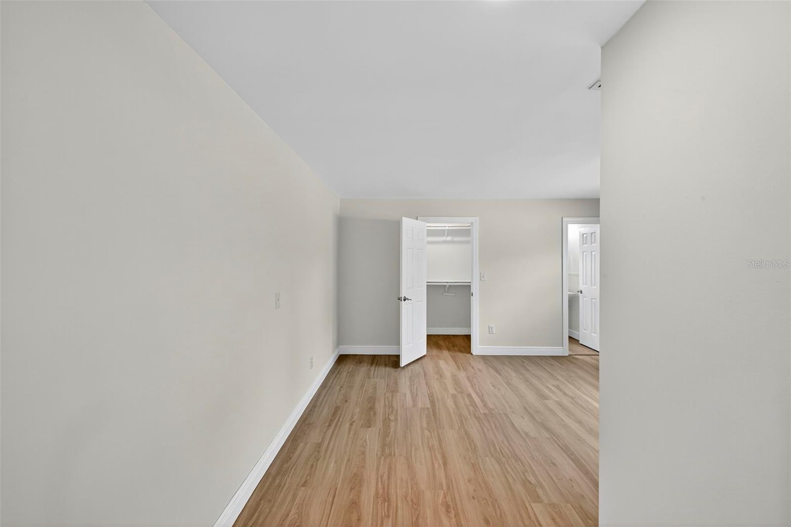 Image 13 of 34 For 5853 Harrison Street
