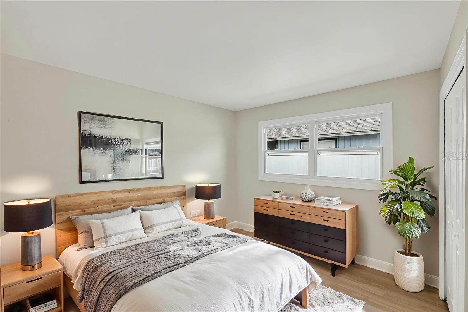 Image 18 of 34 For 5853 Harrison Street