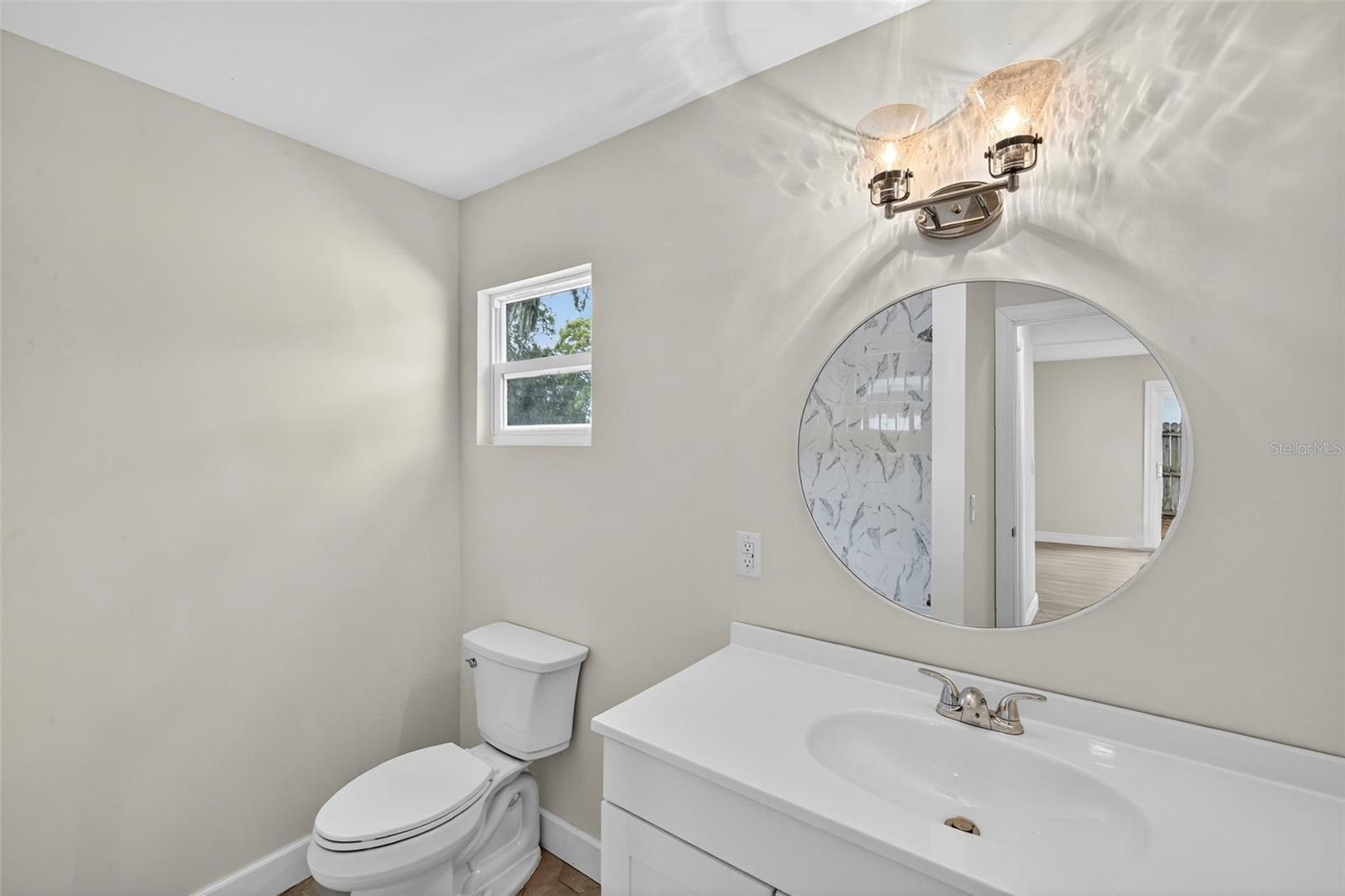 Image 20 of 34 For 5853 Harrison Street