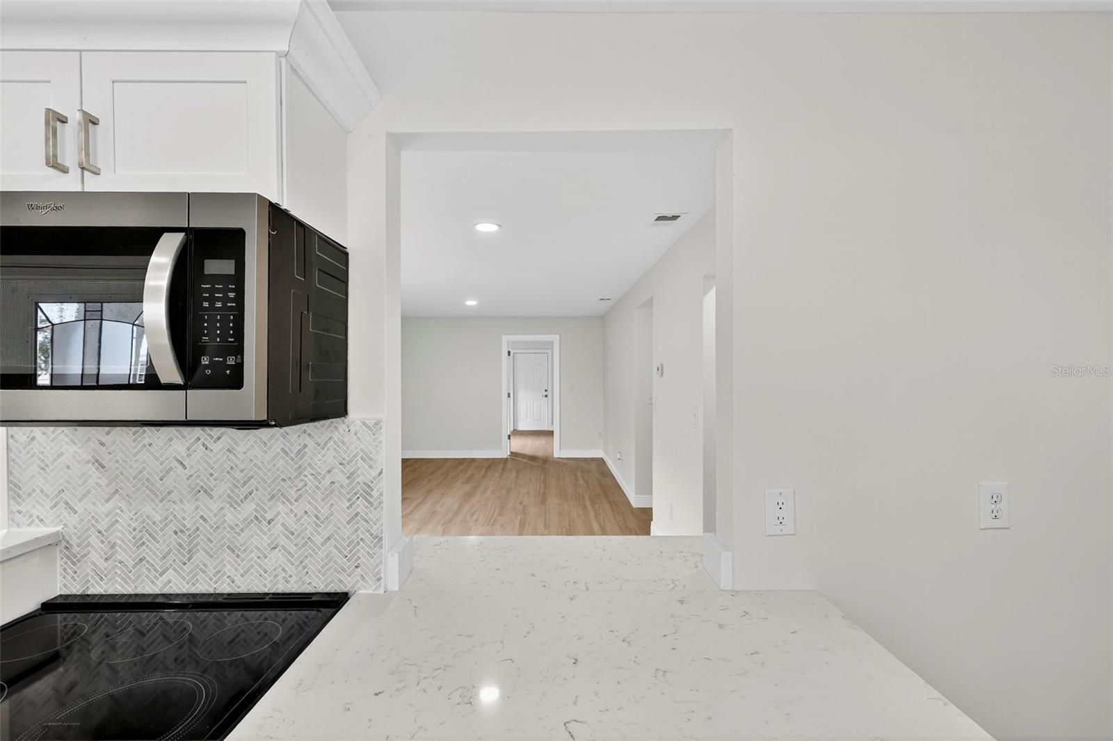Image 7 of 34 For 5853 Harrison Street