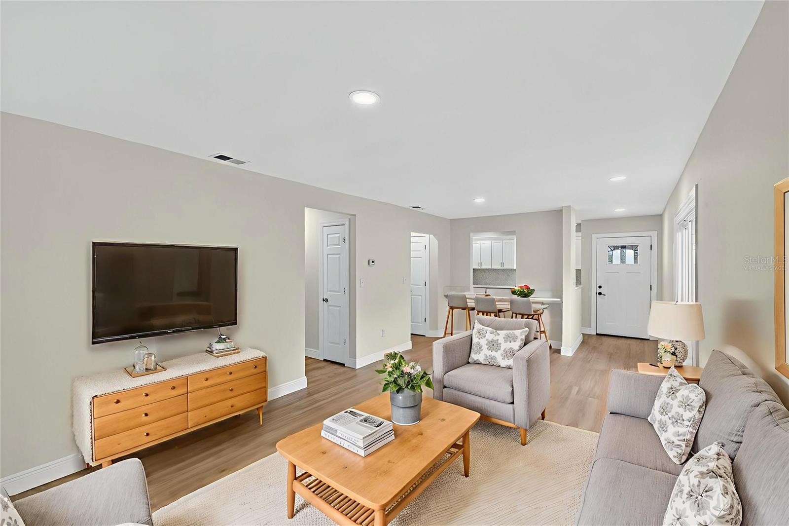 Image 9 of 34 For 5853 Harrison Street