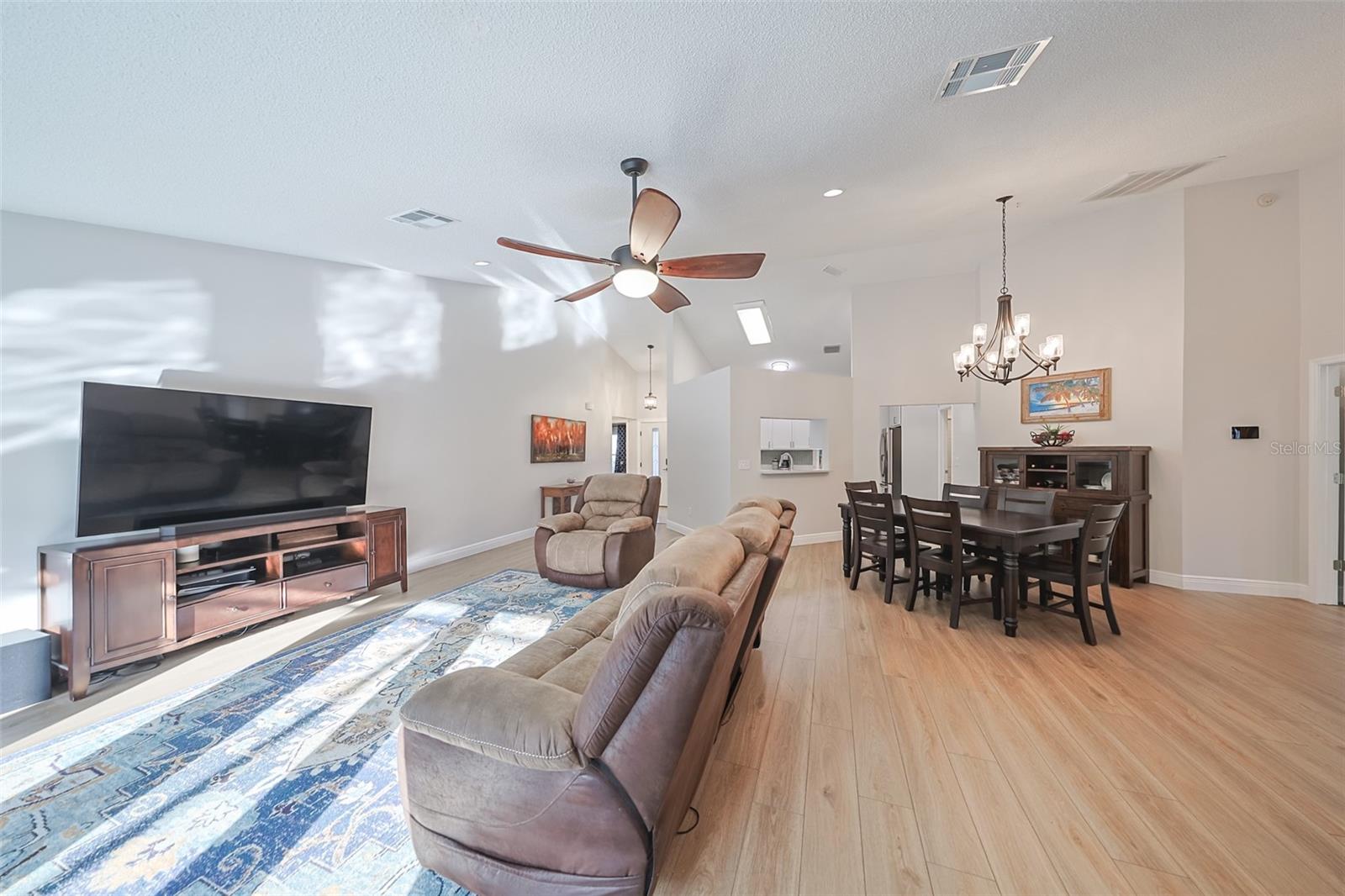 Image 11 of 55 For 12018 Steppingstone Boulevard