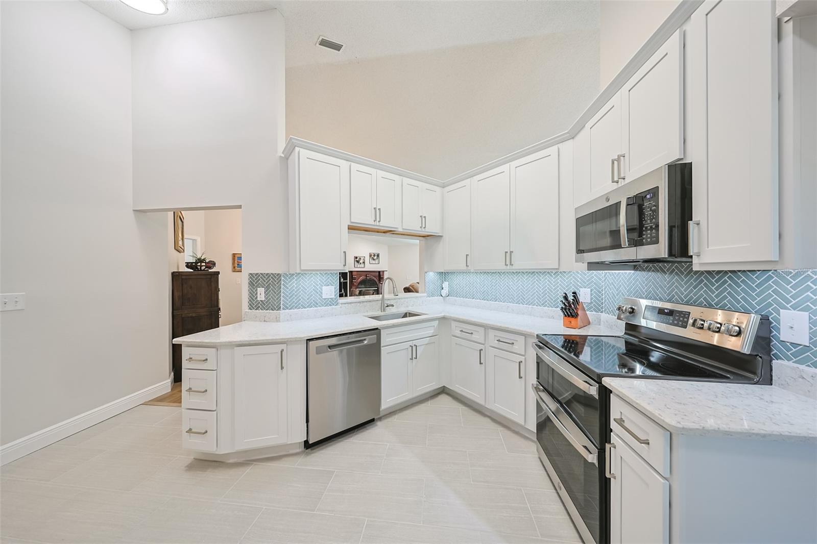 Image 17 of 55 For 12018 Steppingstone Boulevard