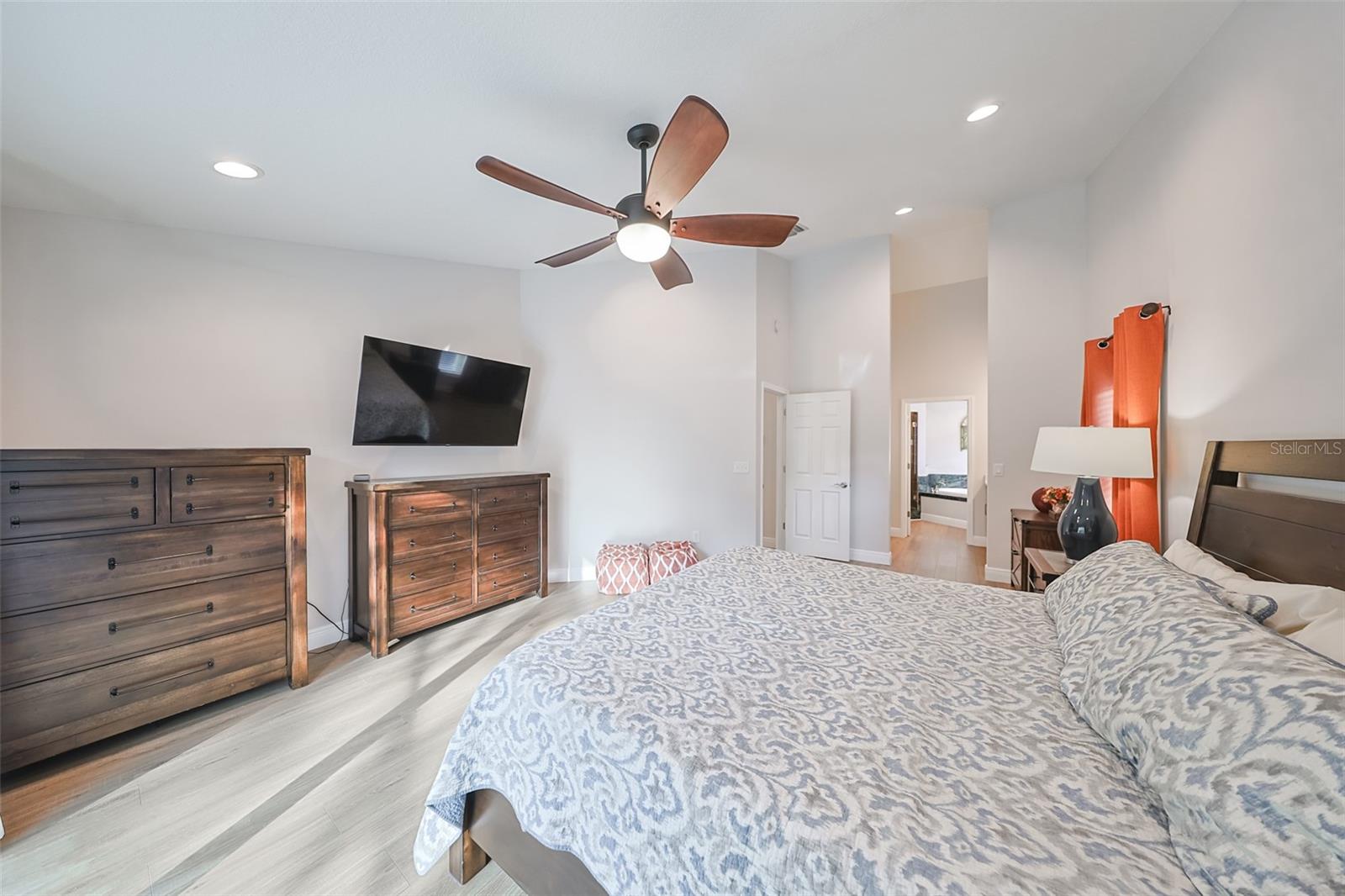 Image 25 of 55 For 12018 Steppingstone Boulevard