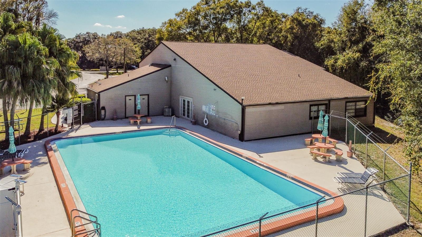 Listing photo id 16 for 11550 Baywood Meadows Drive 7