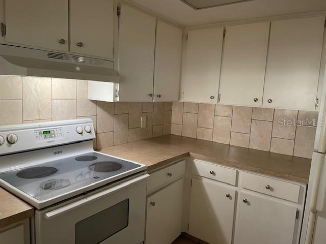 Listing photo id 5 for 11550 Baywood Meadows Drive 7