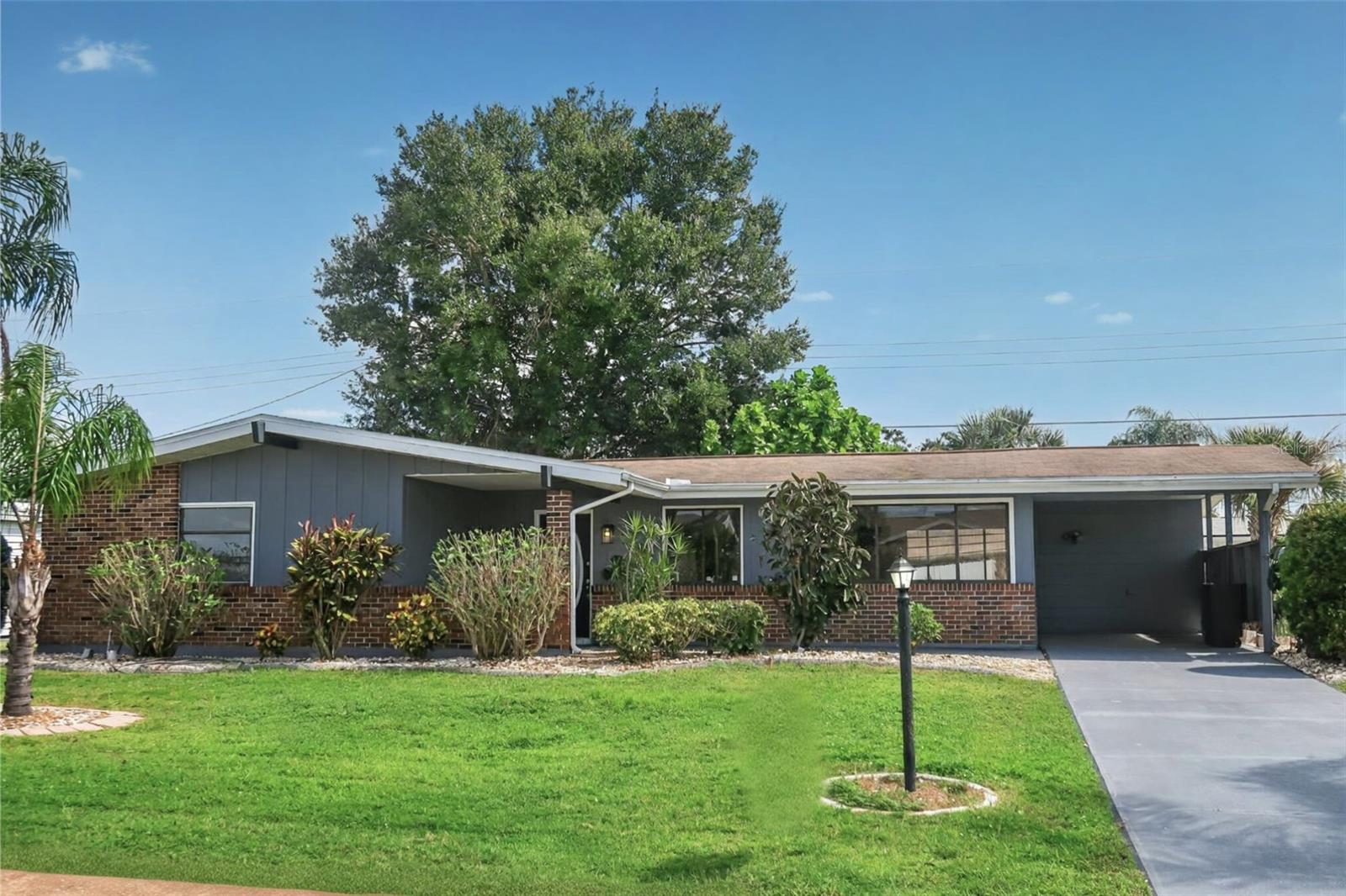 Details for 806 Oakmont Avenue, SUN CITY CENTER, FL 33573