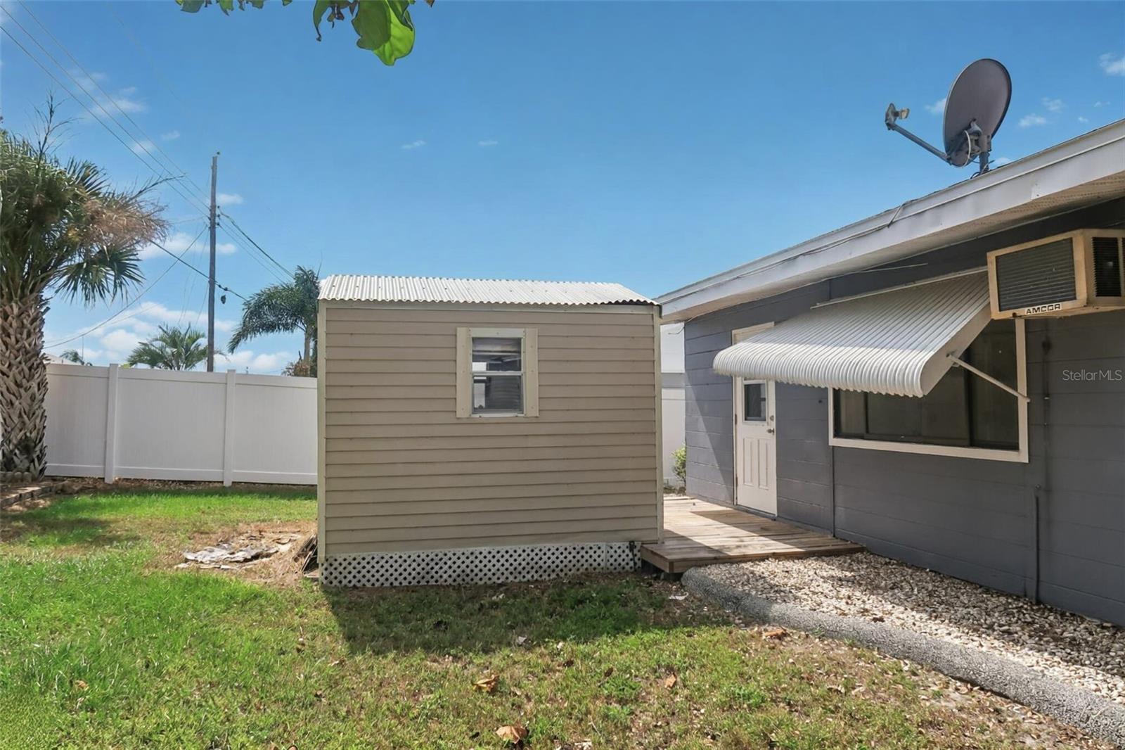 Image 13 of 30 For 806 Oakmont Avenue