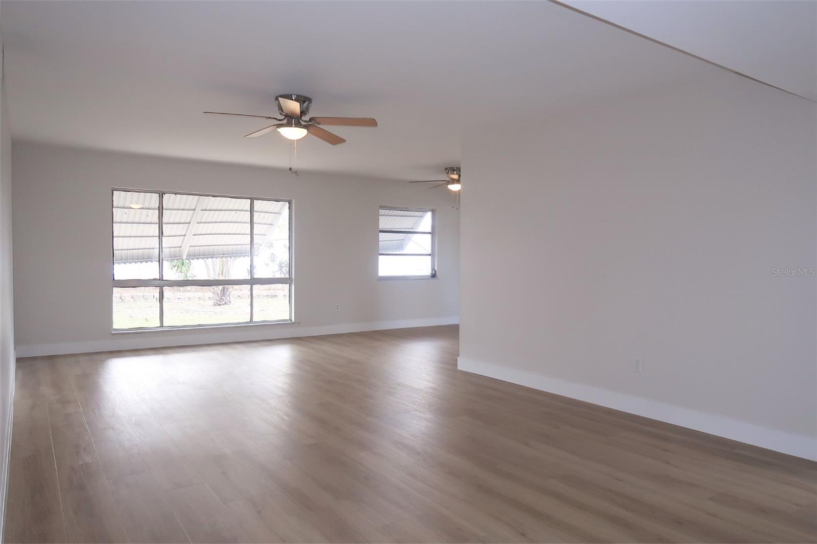 Image 15 of 30 For 806 Oakmont Avenue