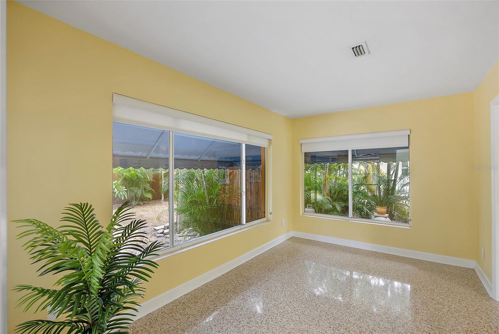Image 15 of 40 For 2199 Sunset Circle