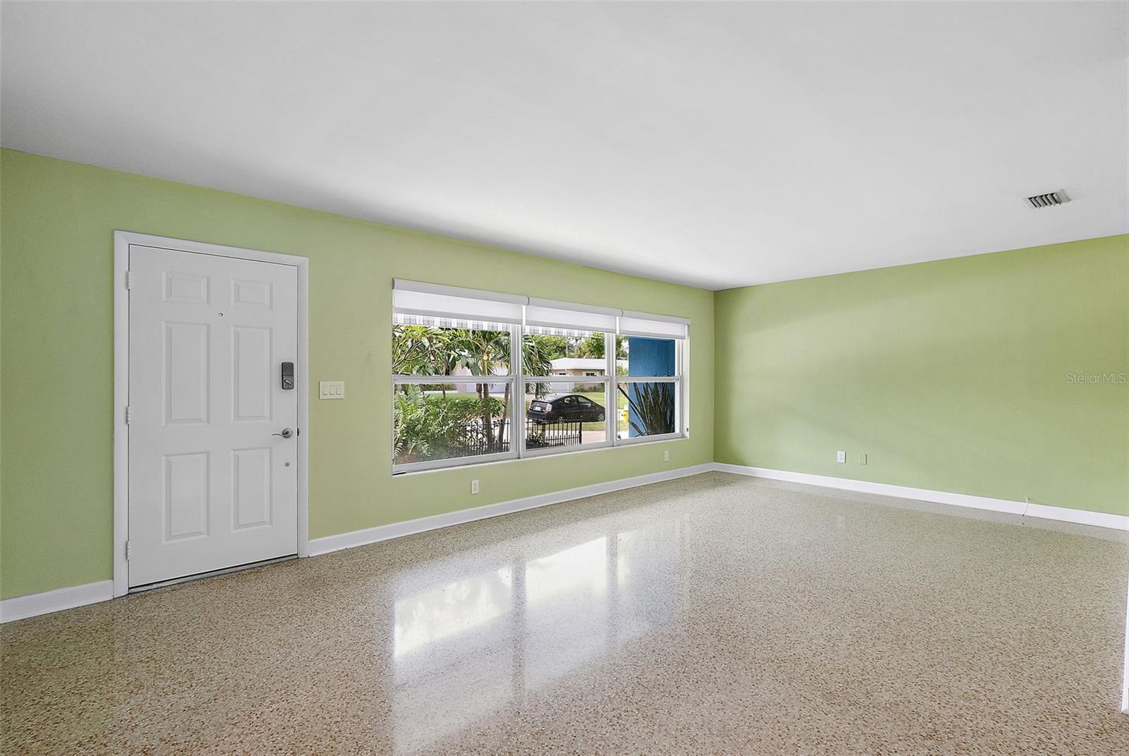 Image 6 of 40 For 2199 Sunset Circle