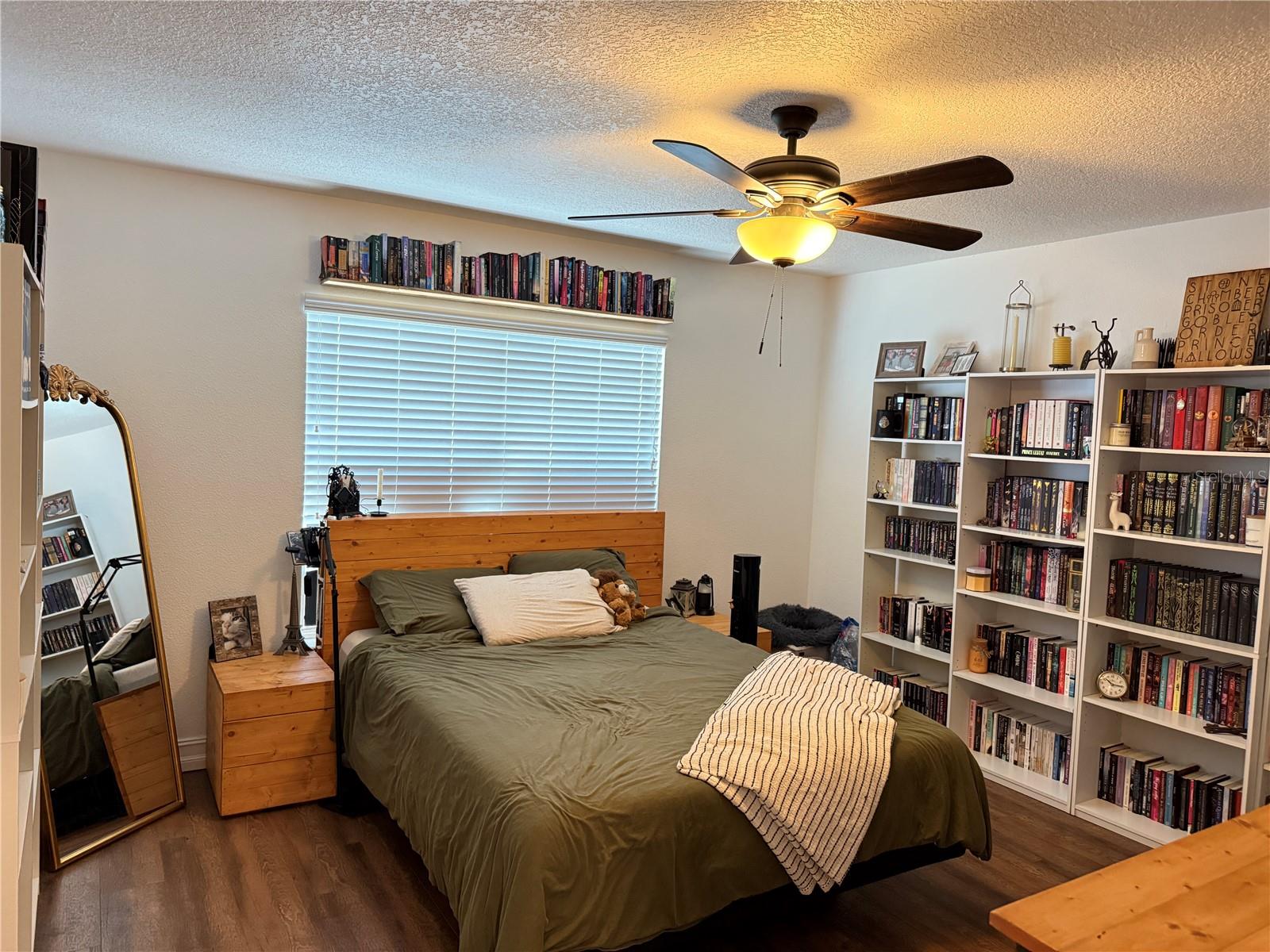 Image 10 of 27 For 10056 Gifford Street