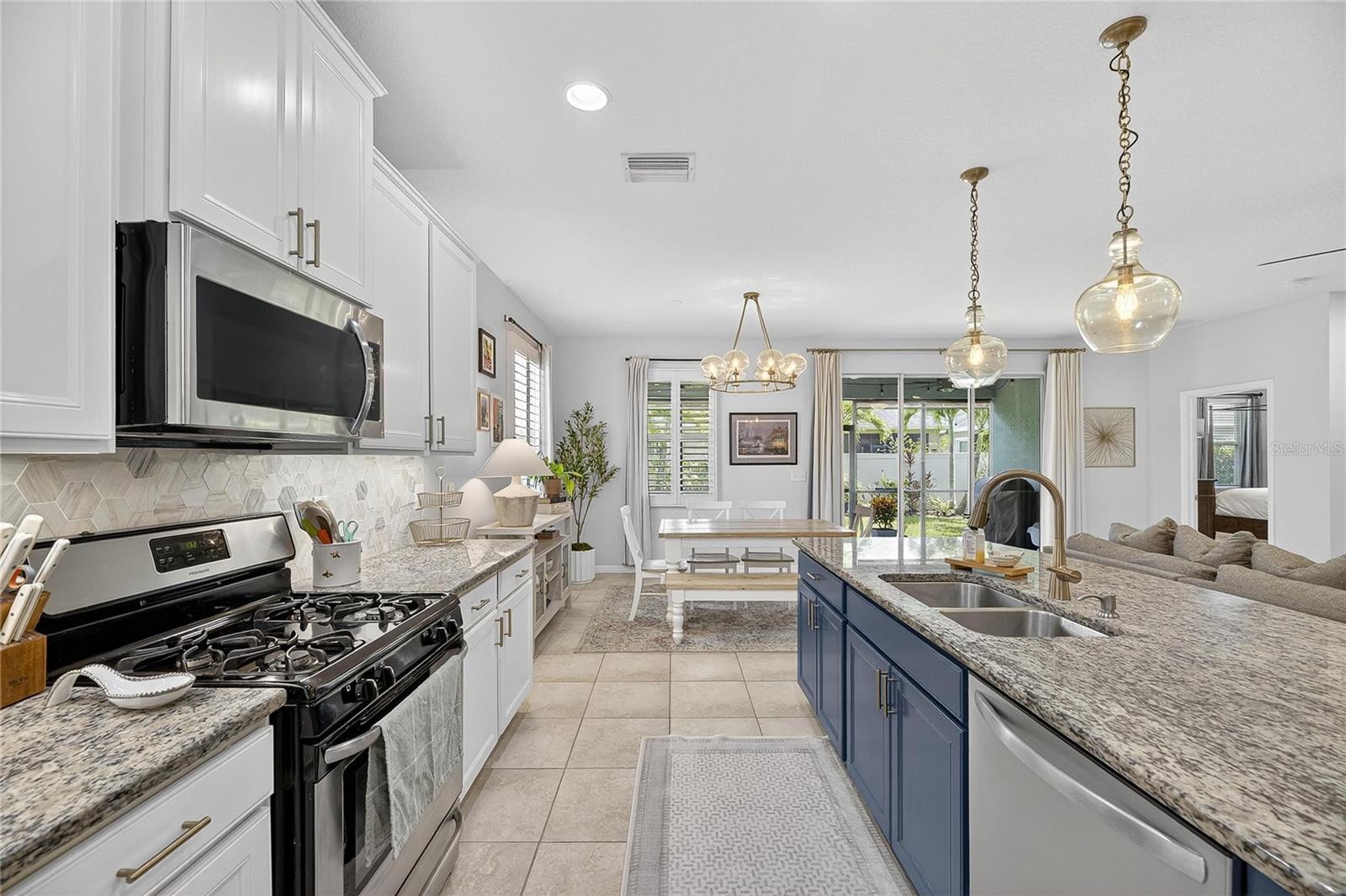 Image 31 of 65 For 6313 Sunsail Place