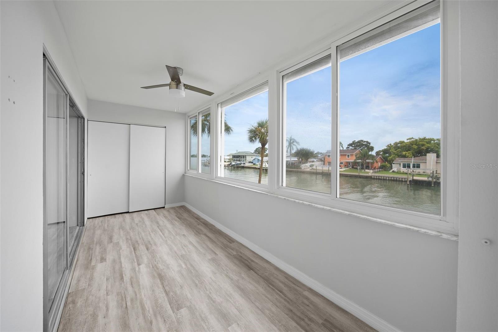 Image 17 of 57 For 4725 Cove Circle 202