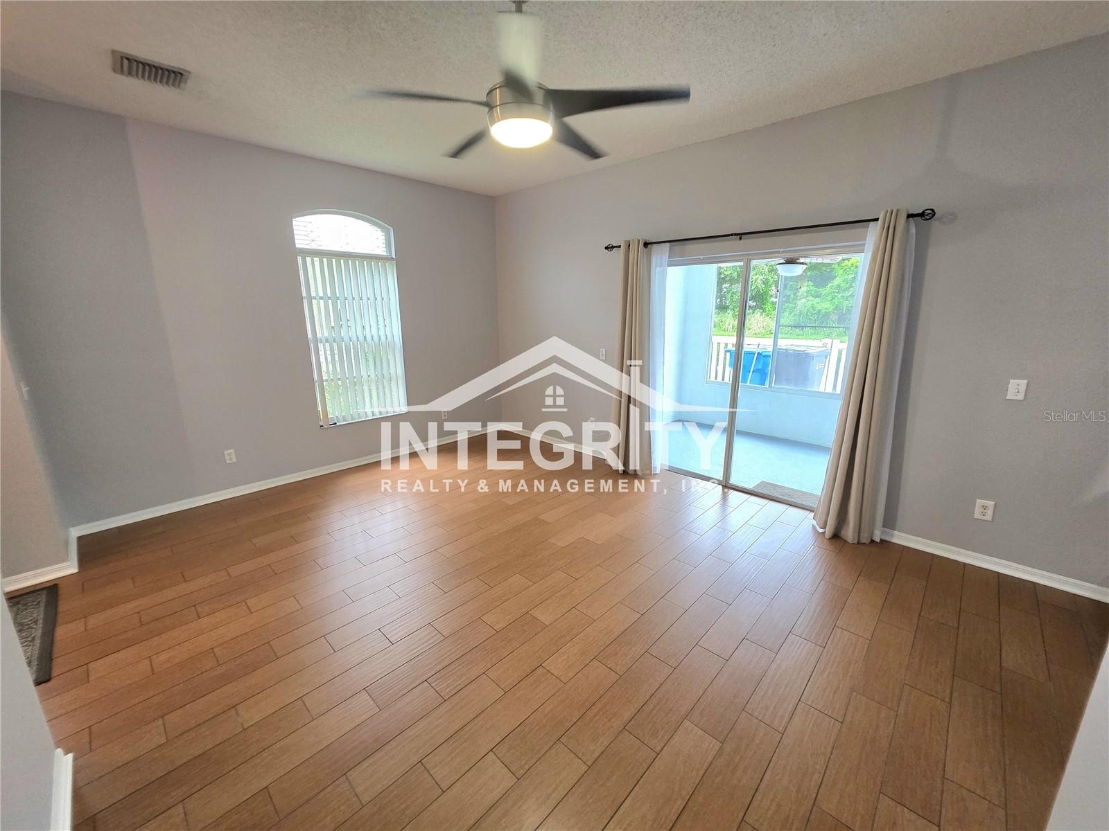 Image 10 of 26 For 10107 Farmingdale Place