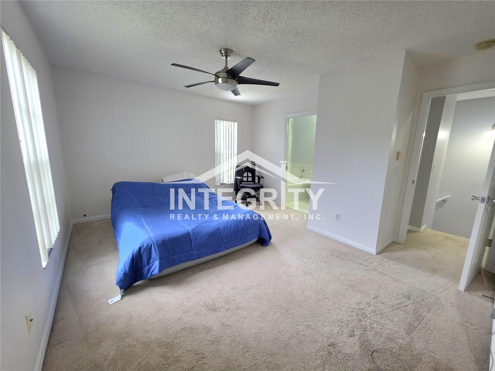 Image 15 of 26 For 10107 Farmingdale Place