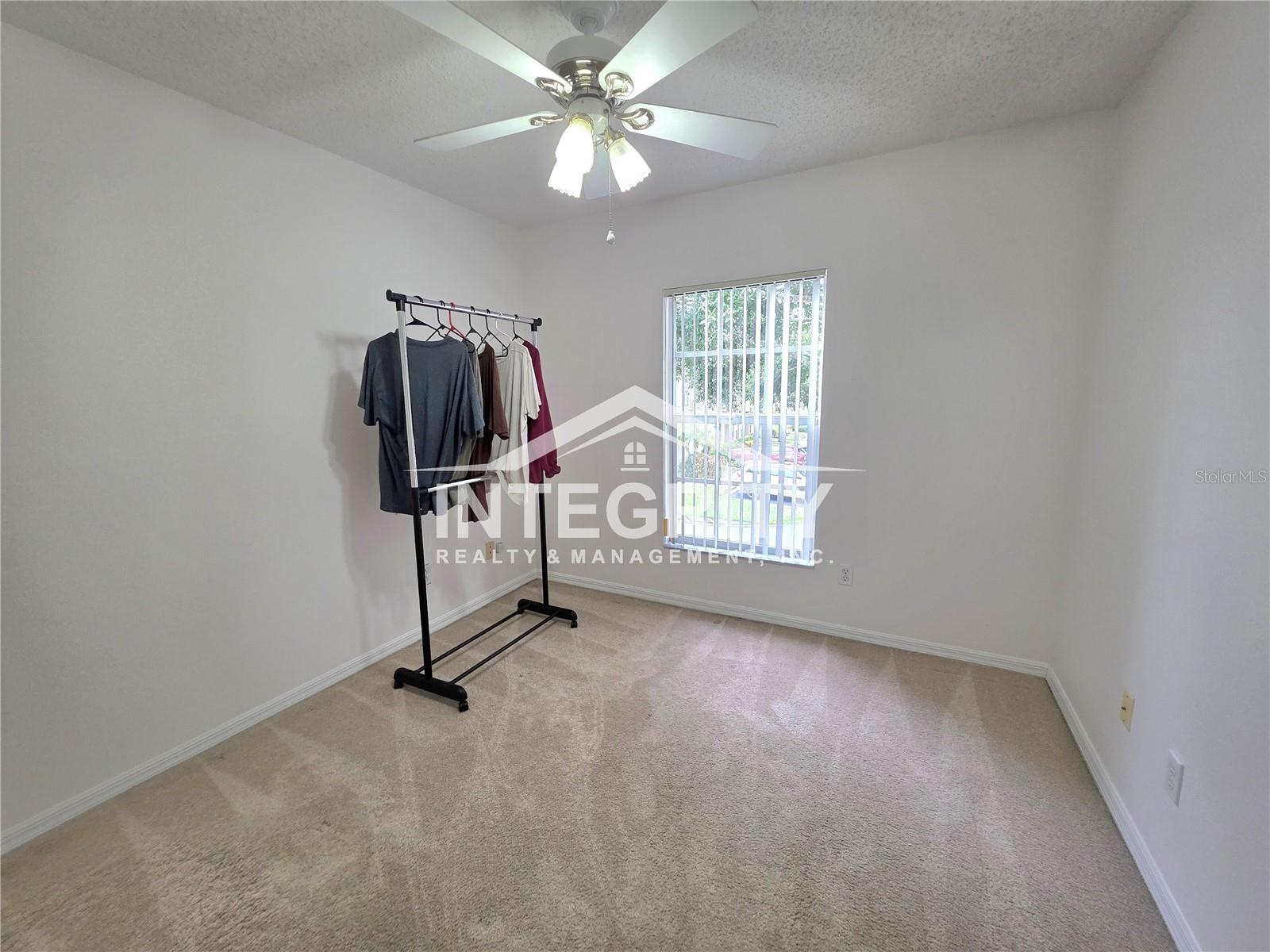 Image 18 of 26 For 10107 Farmingdale Place