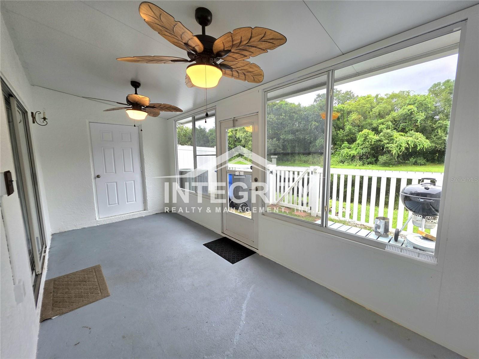 Image 25 of 26 For 10107 Farmingdale Place