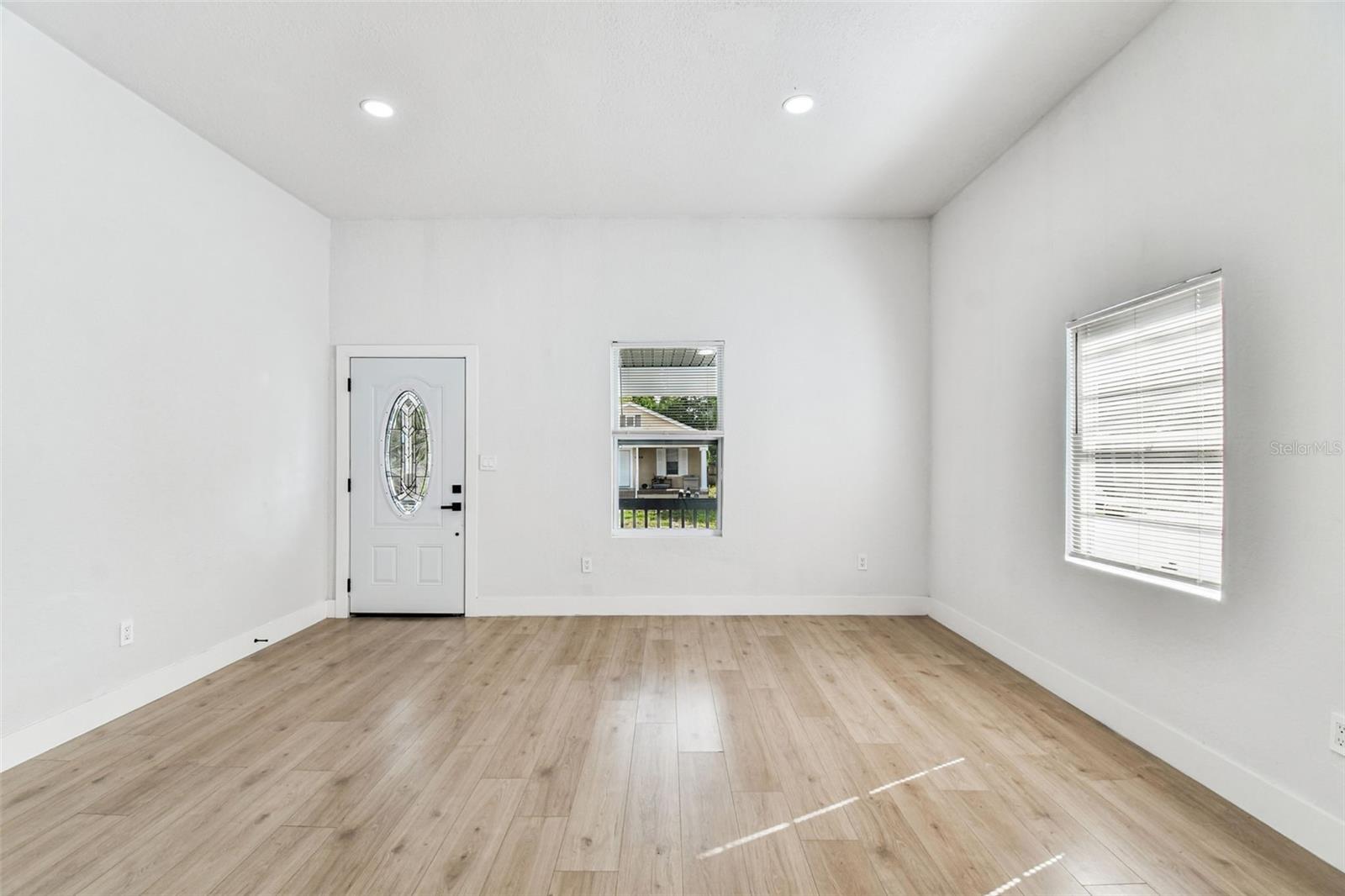 Image 12 of 62 For 2331 St John Street