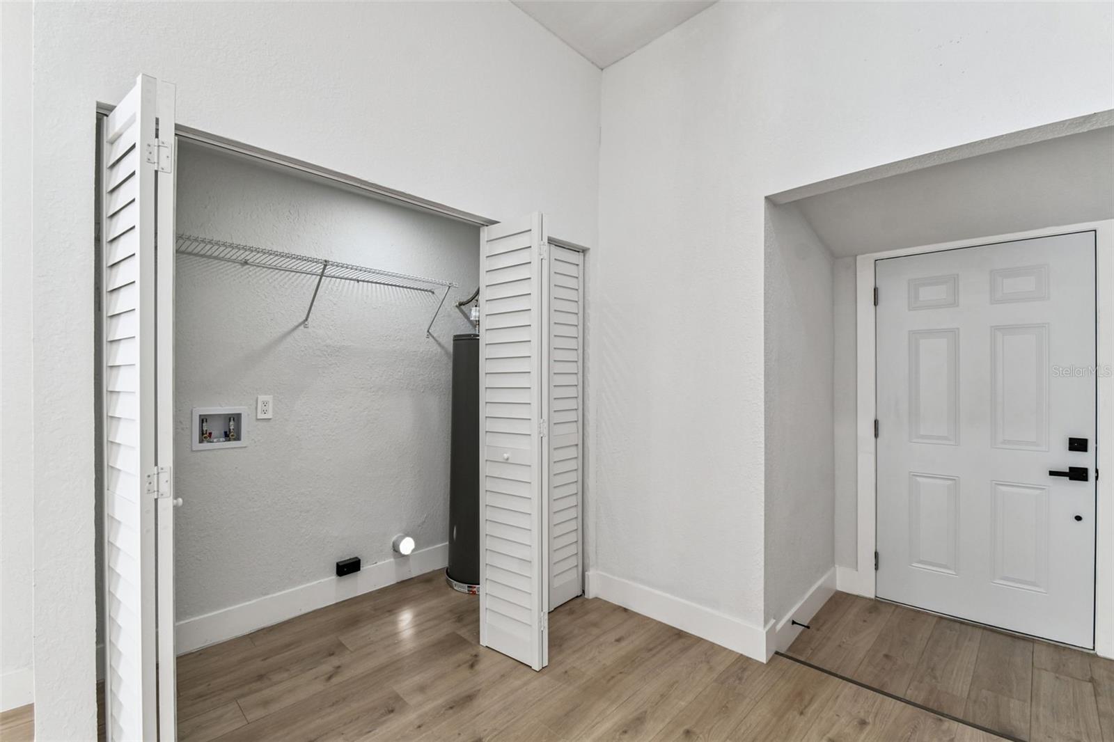 Image 16 of 62 For 2331 St John Street