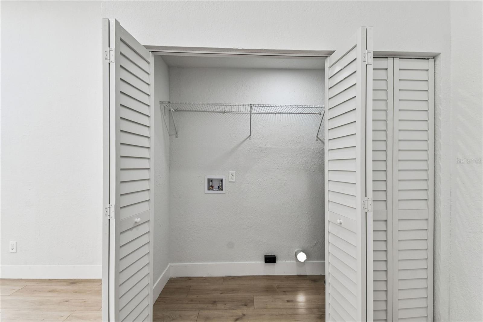 Image 17 of 62 For 2331 St John Street