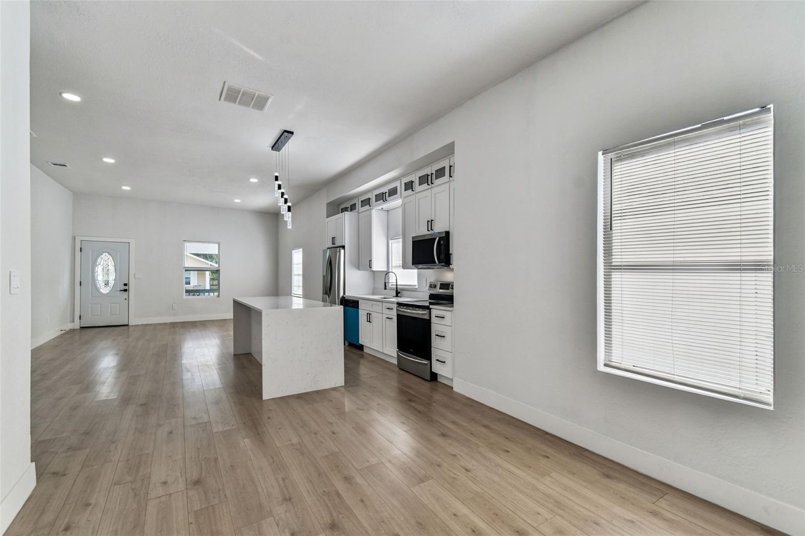 Image 23 of 62 For 2331 St John Street