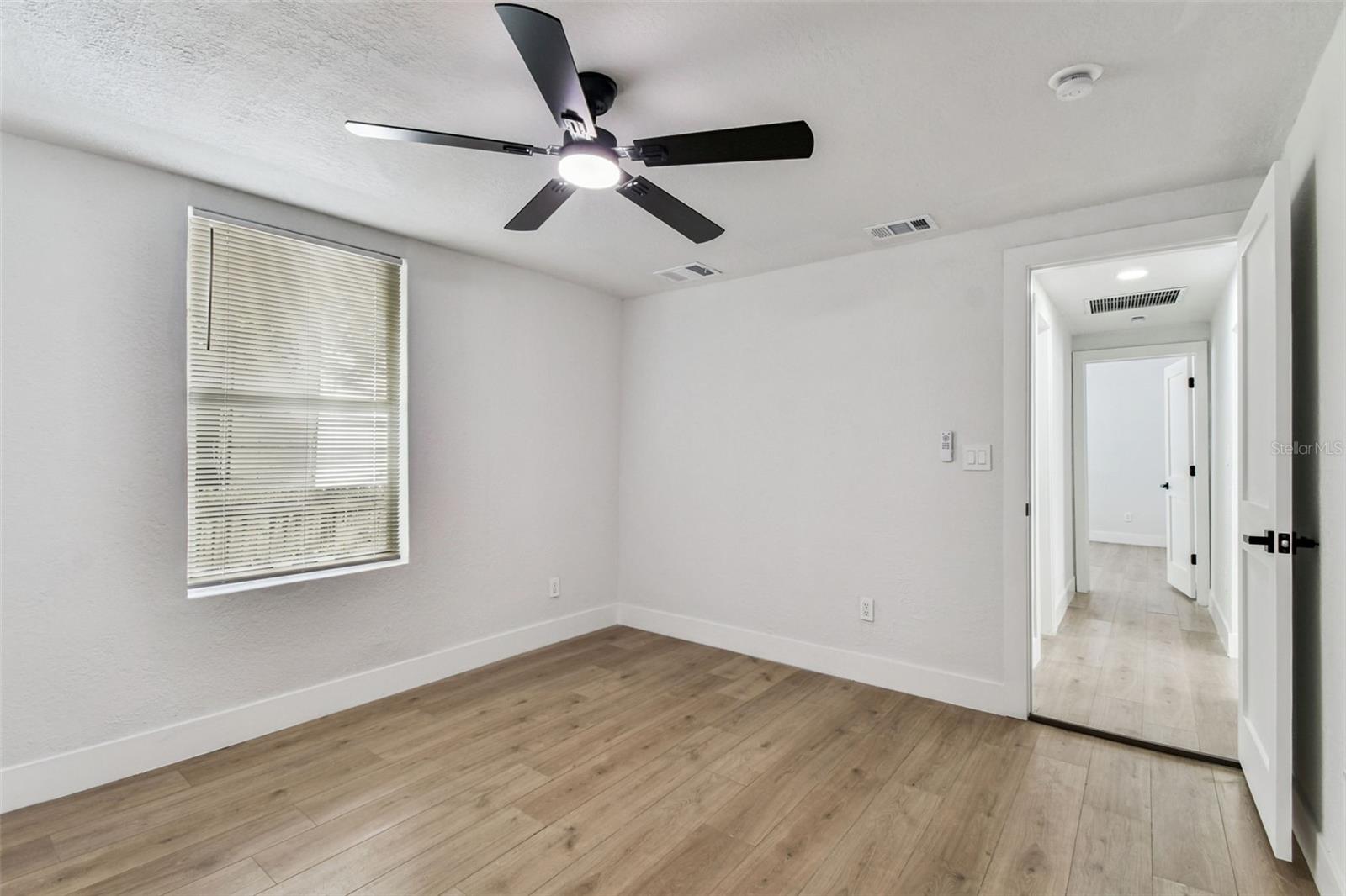 Image 31 of 62 For 2331 St John Street