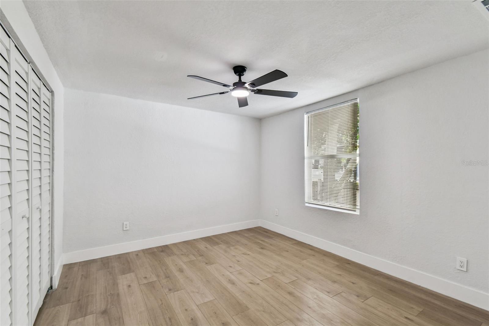 Image 32 of 62 For 2331 St John Street