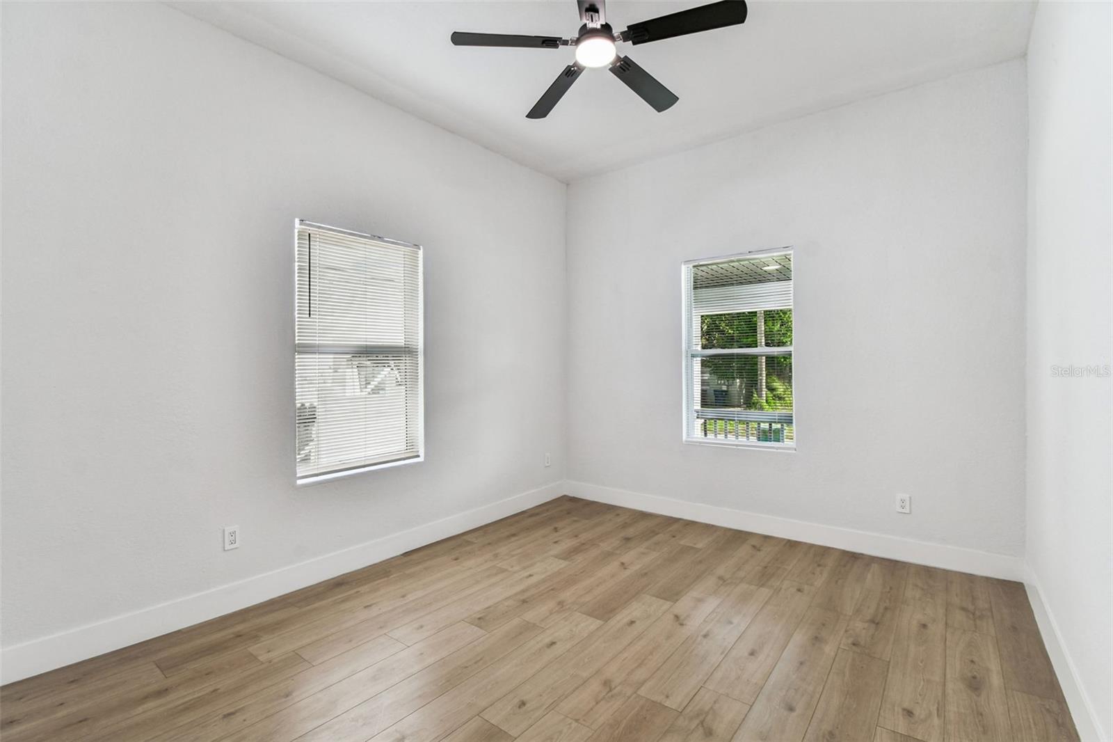 Image 36 of 62 For 2331 St John Street