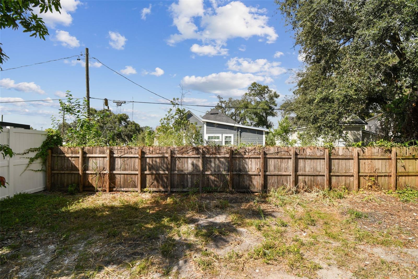 Image 38 of 62 For 2331 St John Street