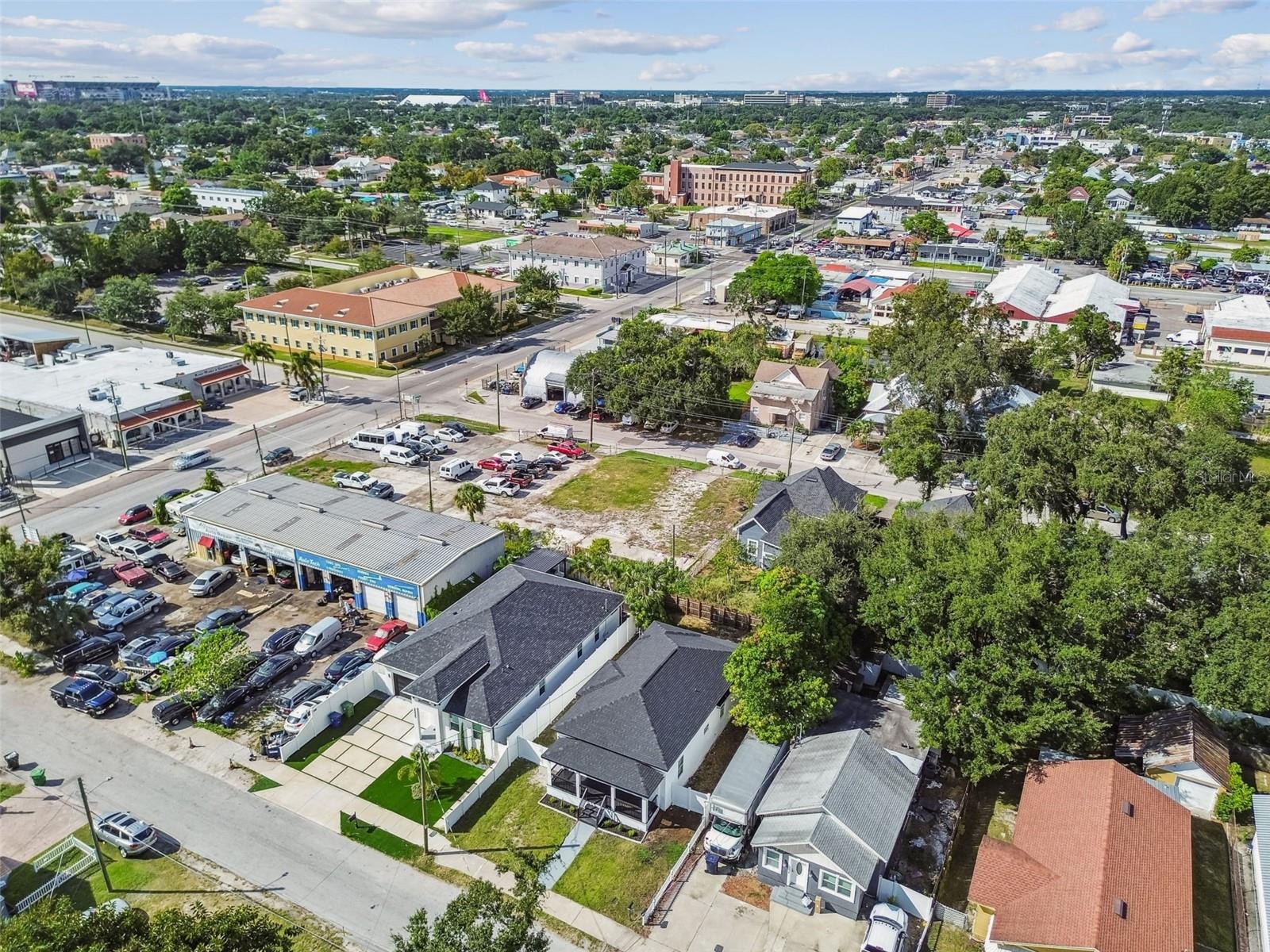 Image 49 of 62 For 2331 St John Street