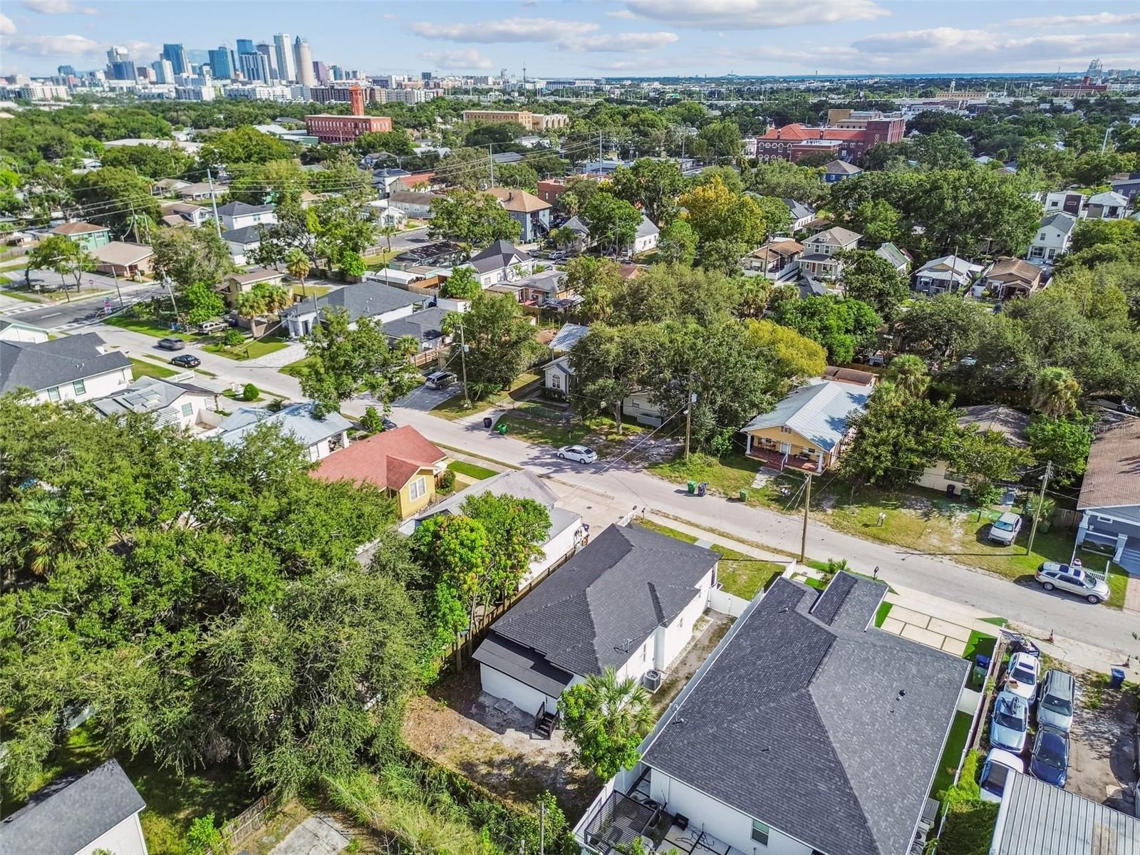 Image 52 of 62 For 2331 St John Street