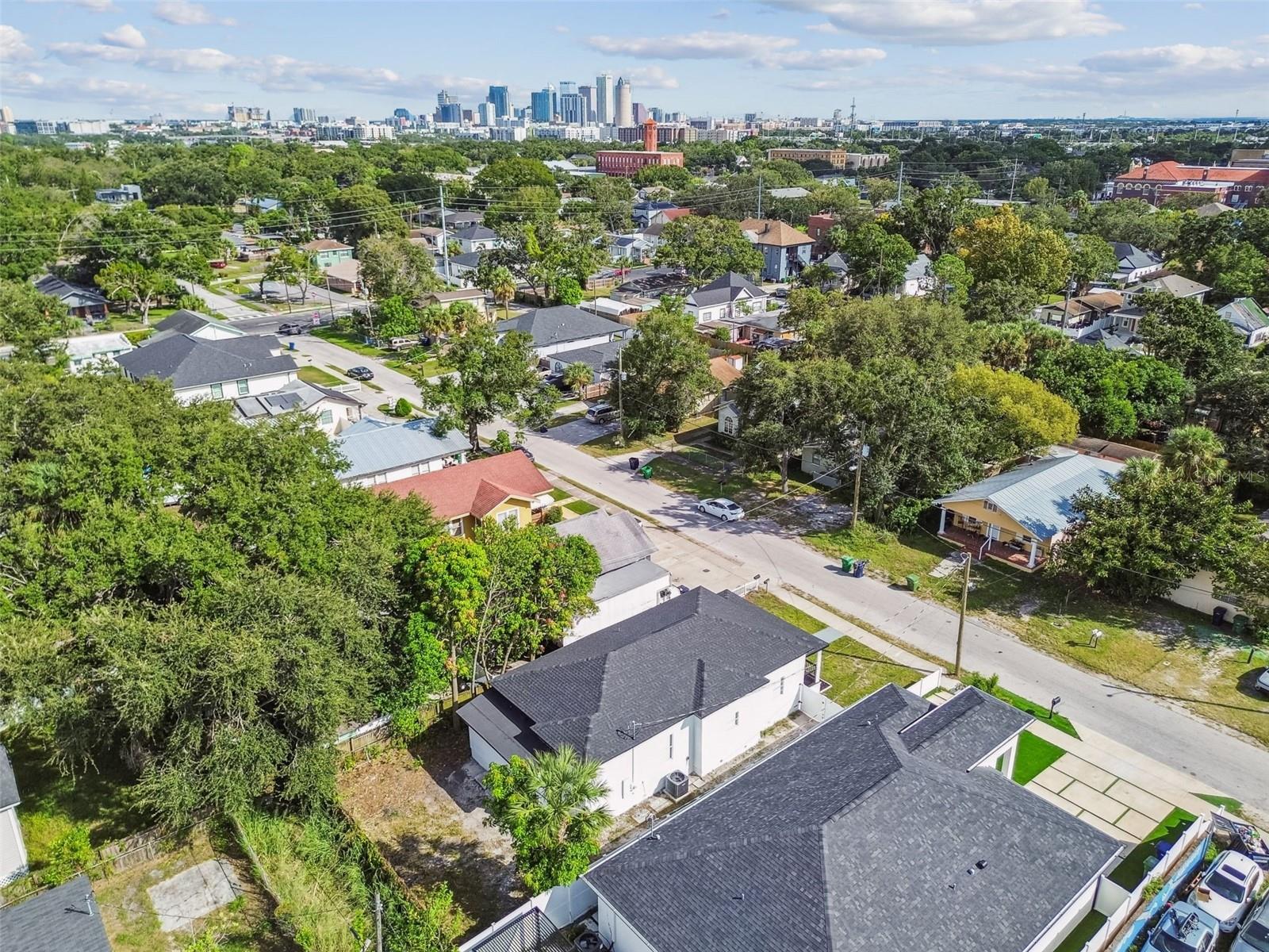 Image 53 of 62 For 2331 St John Street