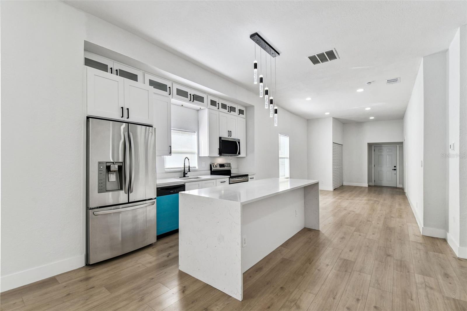 Image 6 of 62 For 2331 St John Street