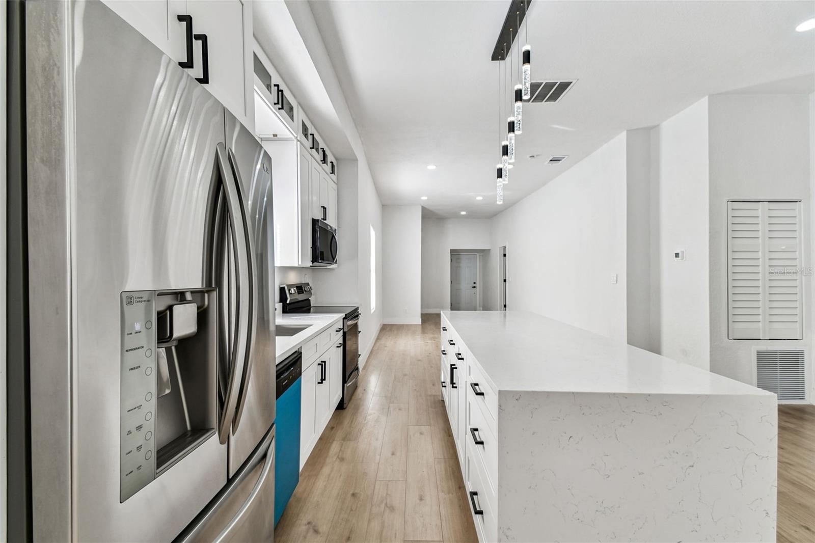 Image 7 of 62 For 2331 St John Street