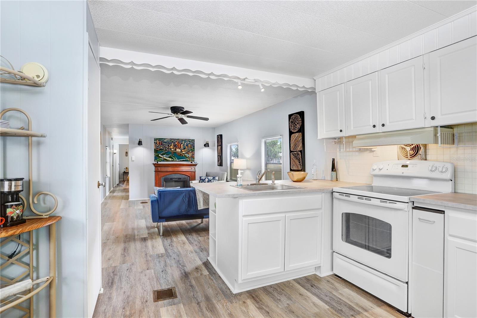 Image 9 of 23 For 5241 Bolton Drive
