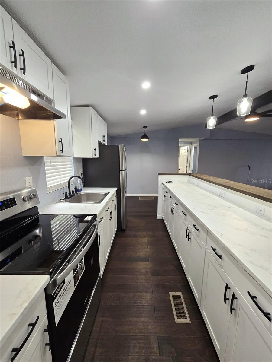 Image 11 of 37 For 3301 Medulla Road