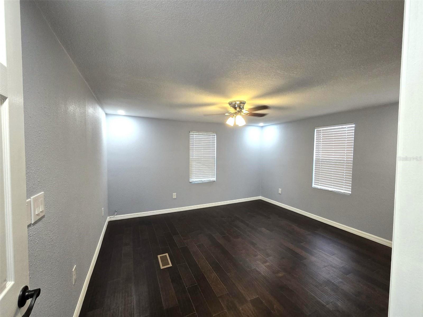 Image 21 of 37 For 3301 Medulla Road