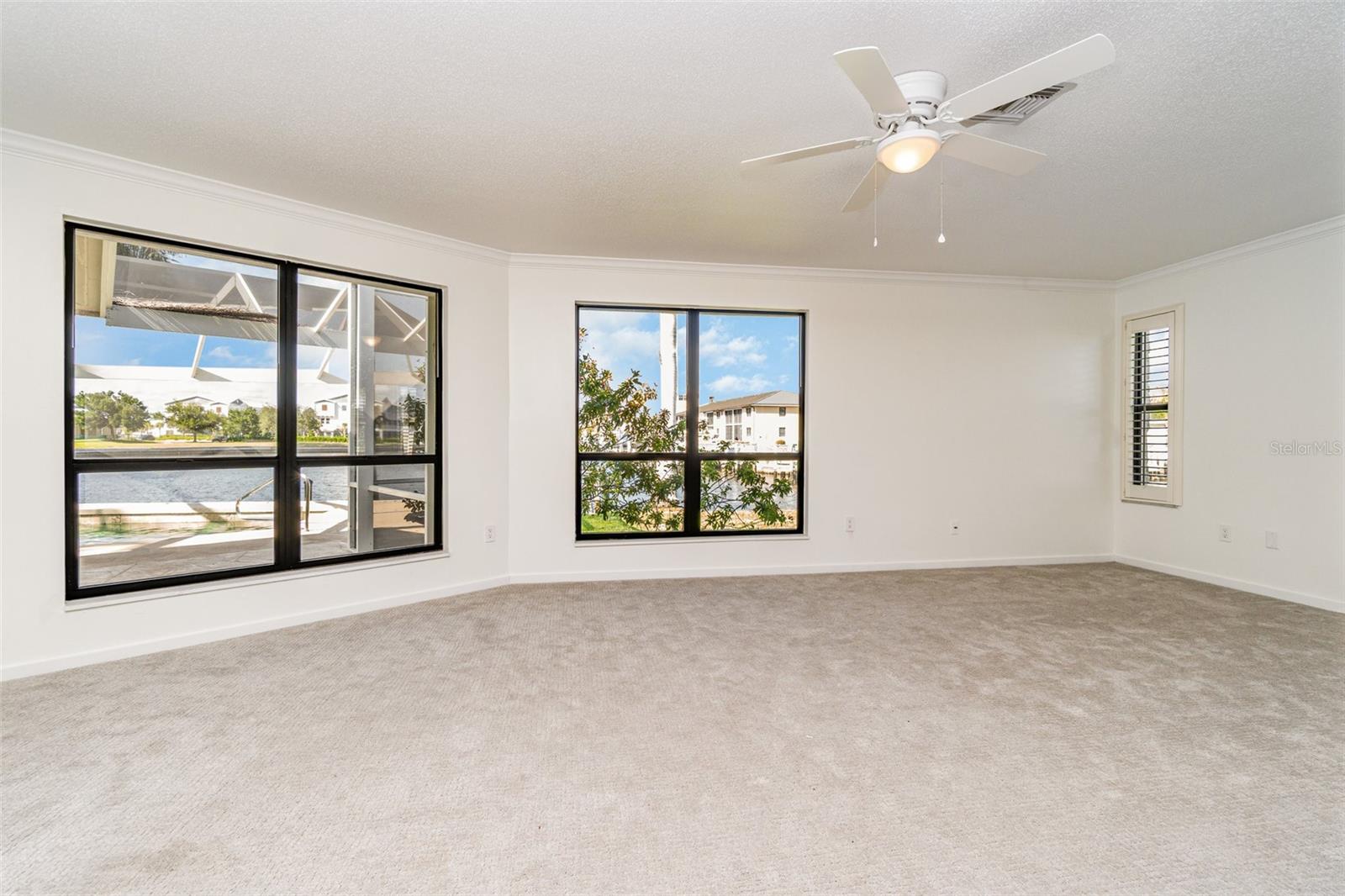Image 15 of 42 For 1520 Columbian Drive