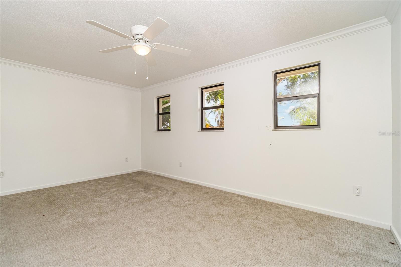 Image 24 of 42 For 1520 Columbian Drive