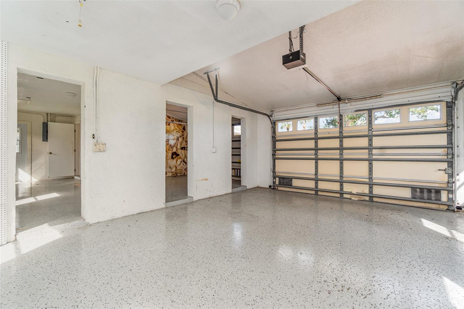 Image 32 of 42 For 1520 Columbian Drive