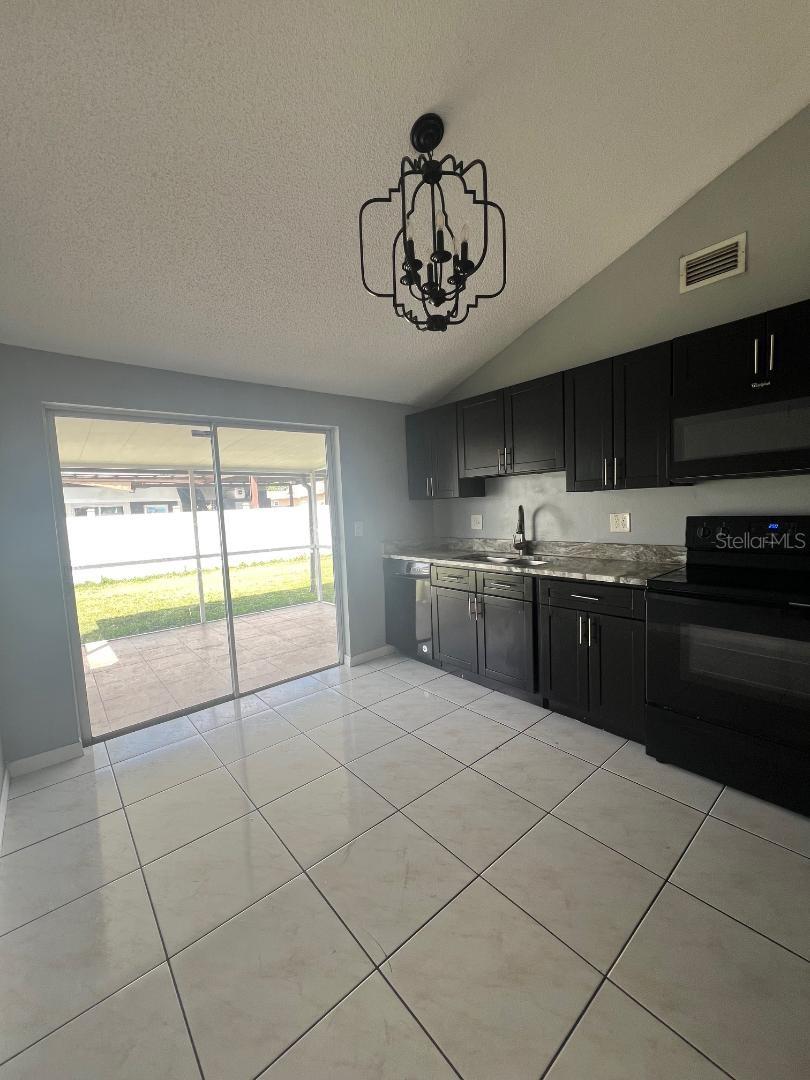 Image 3 of 8 For 10107 Tallwood Court