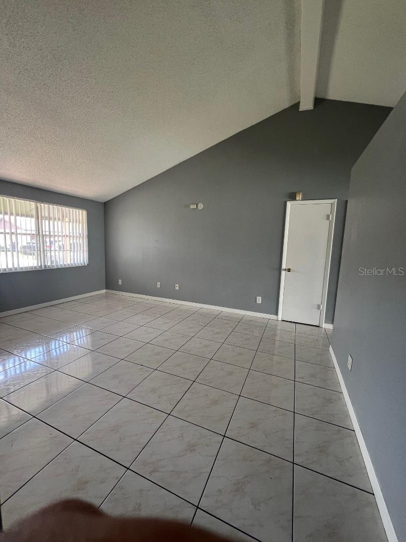 Image 8 of 8 For 10107 Tallwood Court