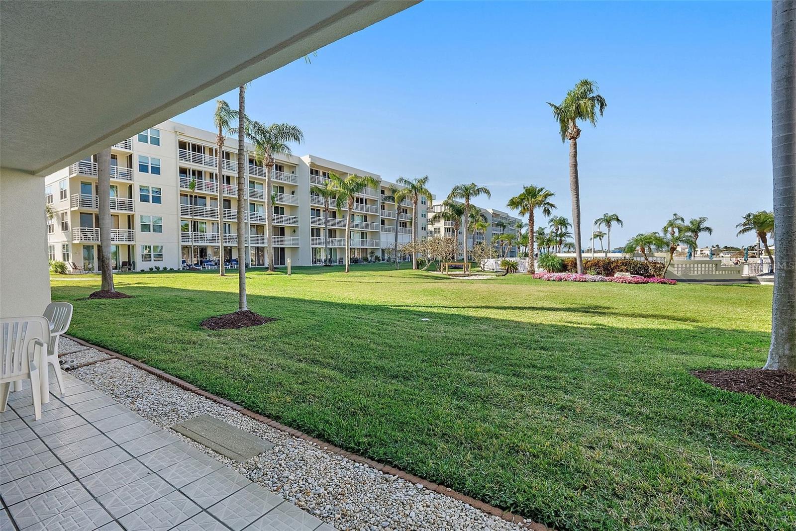 Listing photo id 0 for 6021 Bahia Del Mar Circle 137