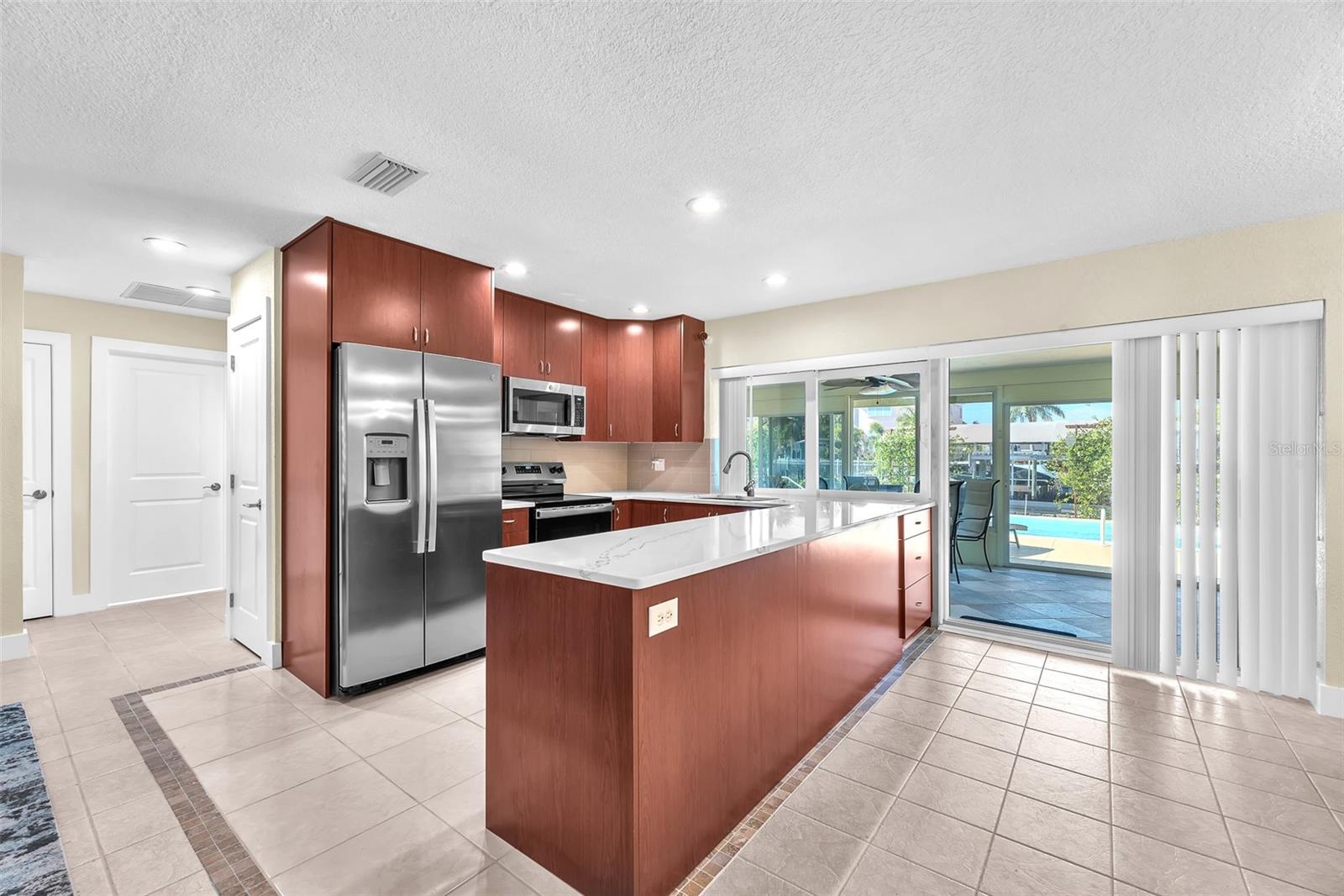 Image 20 of 33 For 1012 Spindle Palm Way
