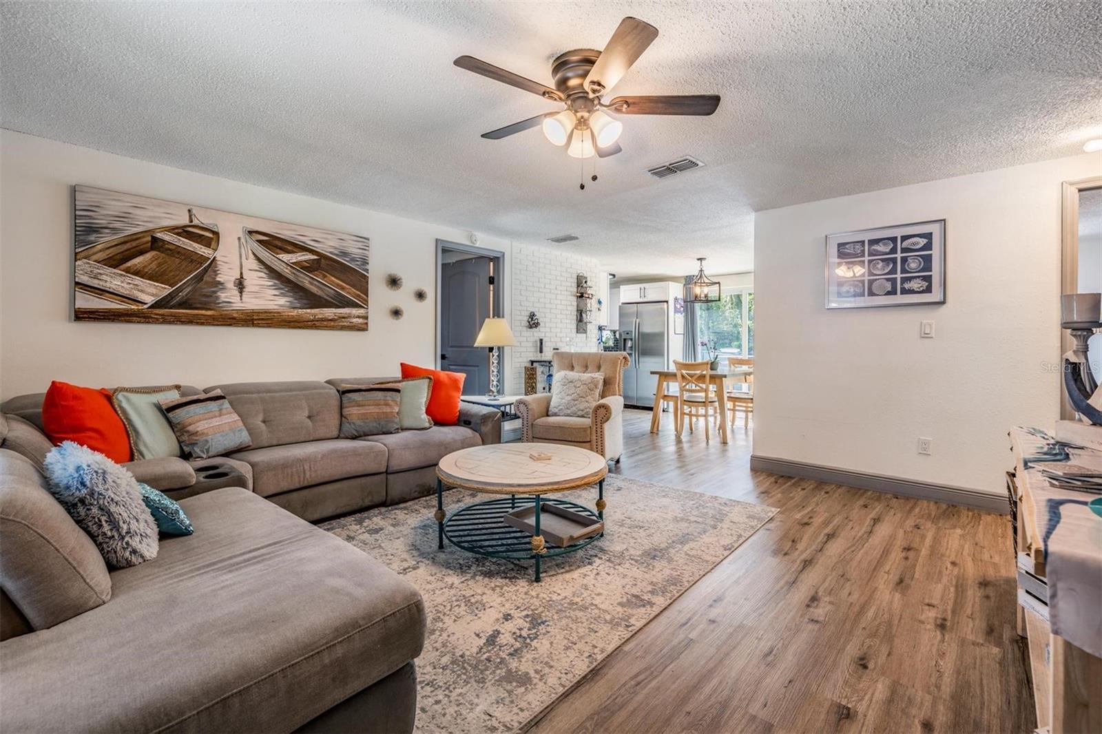 Image 13 of 32 For 1116 Beachwood Avenue