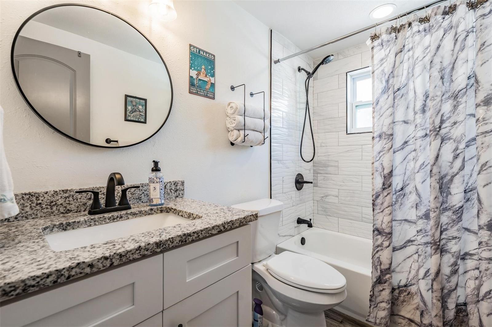 Image 23 of 32 For 1116 Beachwood Avenue