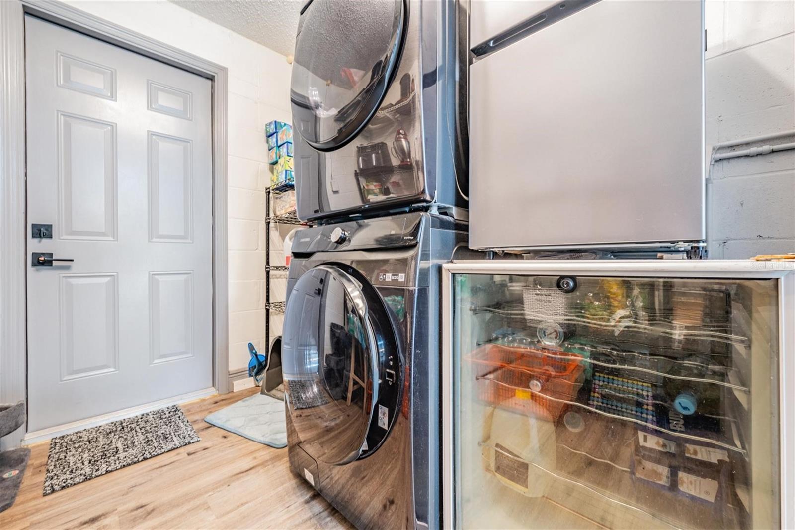 Image 24 of 32 For 1116 Beachwood Avenue